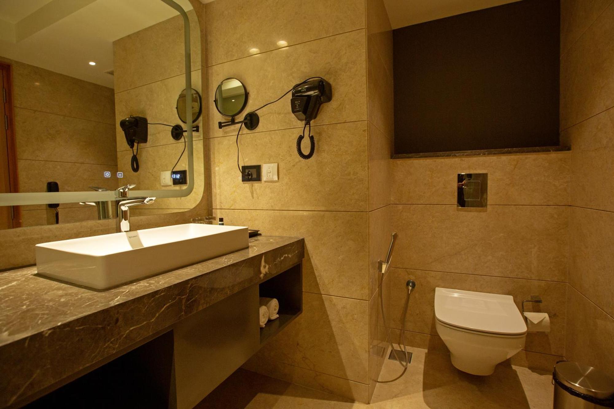 Arista By Ambition Hotell Guwahati Eksteriør bilde