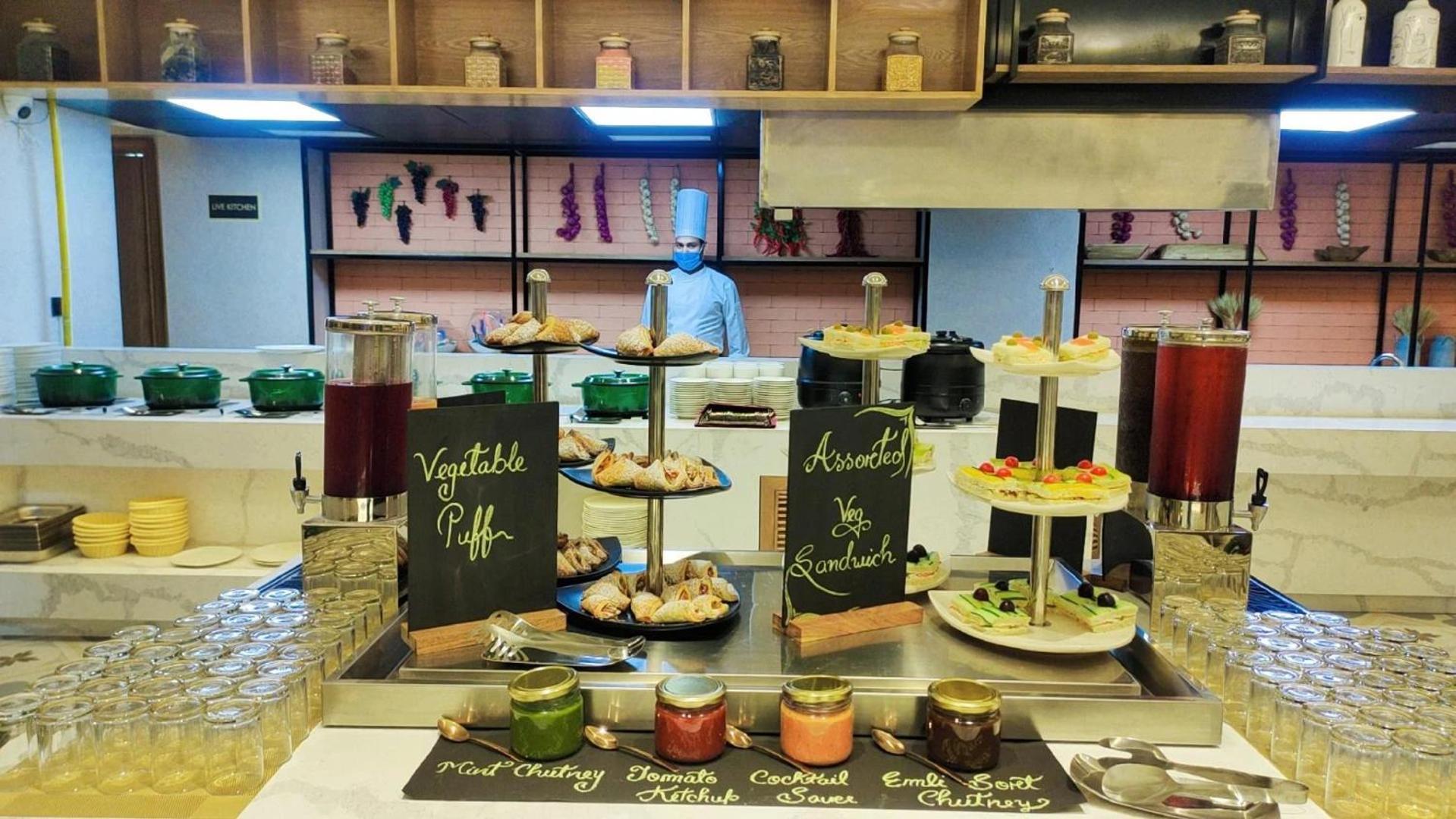 Arista By Ambition Hotell Guwahati Eksteriør bilde
