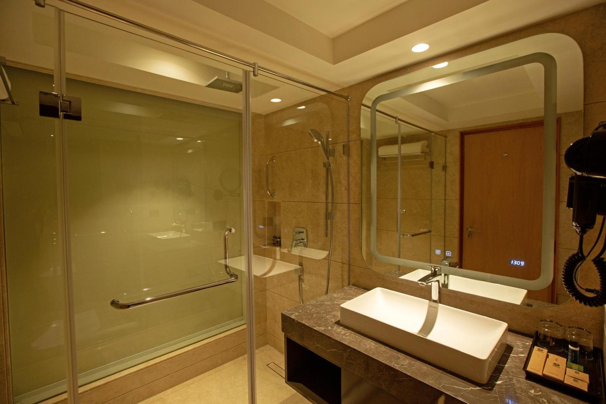 Arista By Ambition Hotell Guwahati Eksteriør bilde